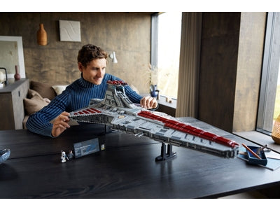 LEGO Le croiseur d’assaut de classe Venator de la République